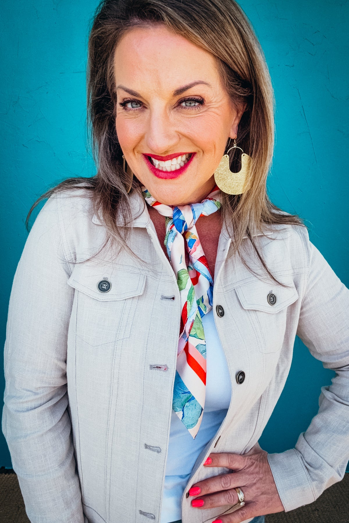 Carly Lightweight Linen Blend Buttoned Jacket